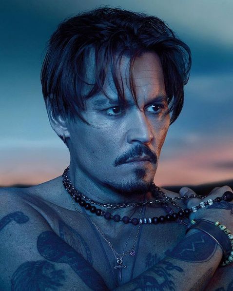 Opinia publiczna krytykuje kampanię perfum Diora z Johnnym Deppem