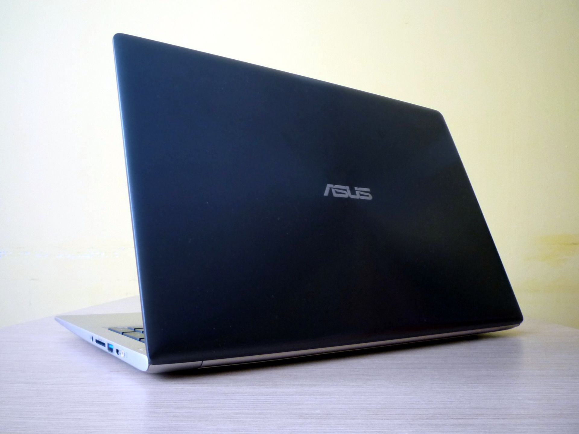 Asus UX51VZ – lepszy niż MacBook Pro 15 z Retiną? [test] 3