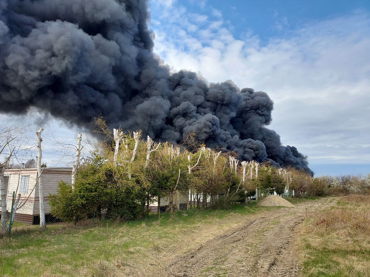 Pożar był widoczny z daleka 