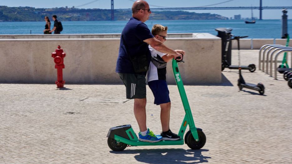 Hulajnogi eletryczne są przyczyną wielu wypadków drogowych