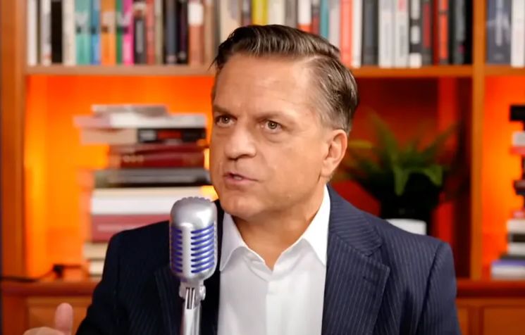 Rymanowski ma ponad 500 tys. subskrybentów. Tylu przybyło po okładce "Newsweeka"