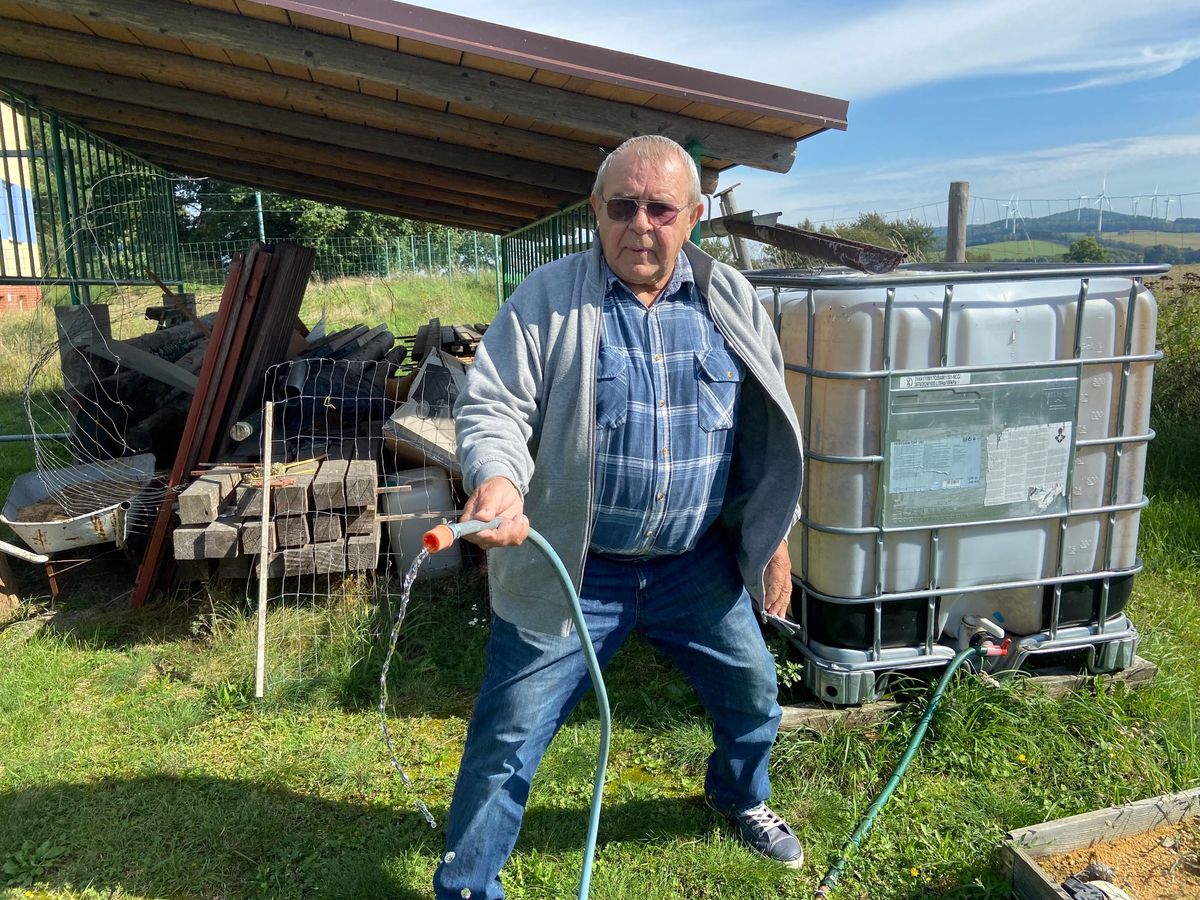 Spor o Turów. Mieszkaniec czeskiej wsi Uhelna ma na swojej działce jedynie wodę zbieraną z dachu