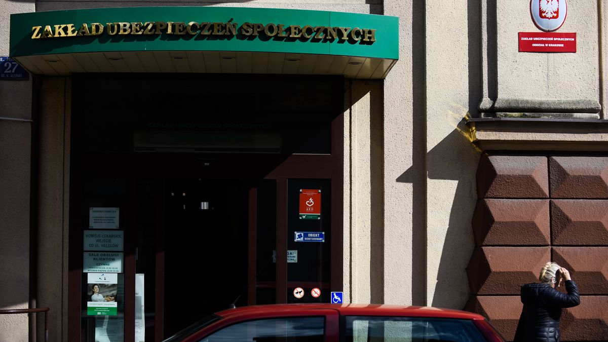 A Social Insurance Institution office (ZUS) at the city
KRAKOW, POLAND - 2019/09/18: A Social Insurance Institution office (ZUS) at the city centre in Krakow.
The ruling government party, Law and Justice party has announced several new social welfare packages ahead of the Parliamentary elections such has "500+" child program to cover all children, a bonus payment  for retirees  exempting workers under 26 from income tax among others. (Photo by Omar Marques/SOPA Images/LightRocket via Getty Images)
SOPA Images
politic, social insurance institution office, zus, city centre, social, welfare