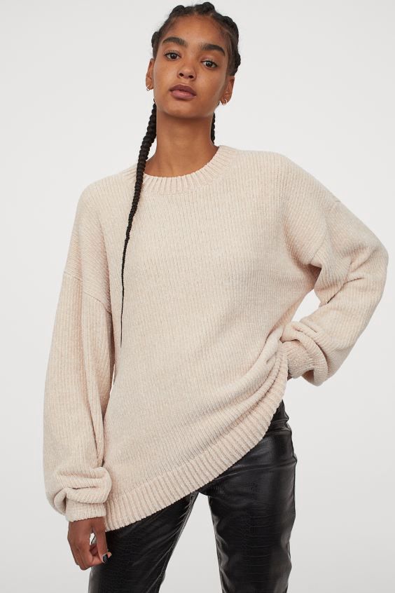 Jasnobeżowy sweter oversize H&M, 99 zł