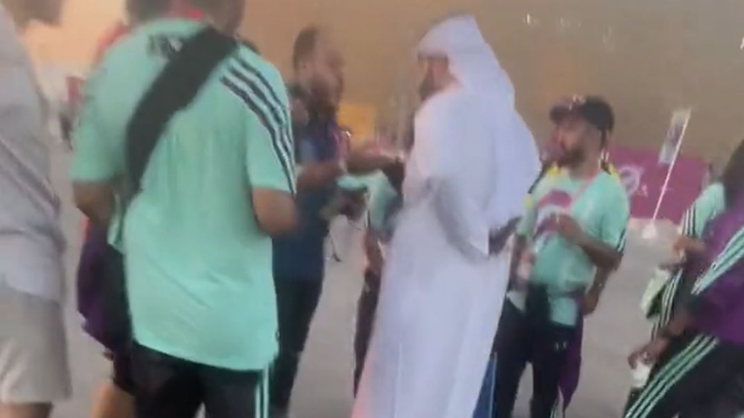 Kolejny absurd w Katarze. Regionalna flaga pomylona z symbolem LGBT