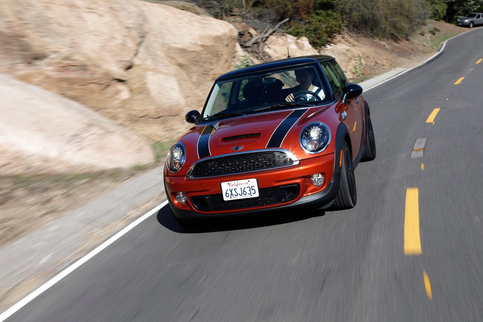 Galeria Mini jako celebracja sprzedaży półmilionowego egzemplarza w USA 149