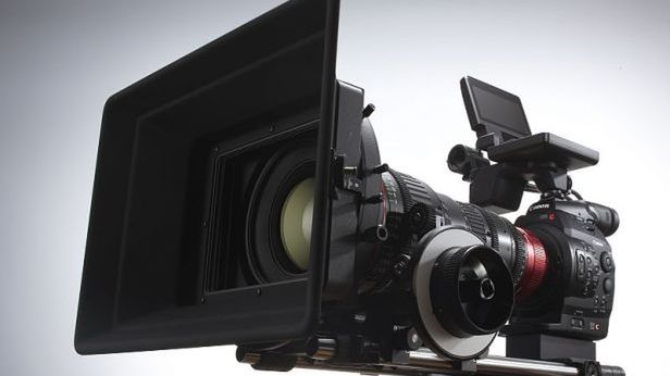 Canon prezentuje profesjonalną kamerę EOS C300 do filmów wysokiej rozdzielczości 1