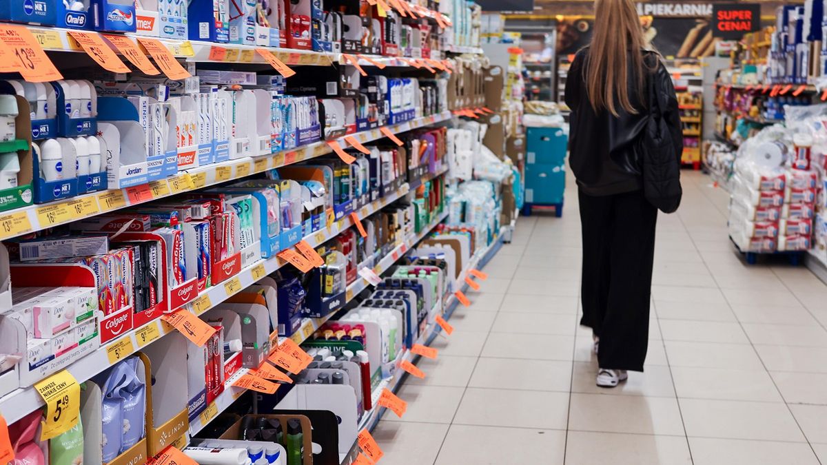 Biedronka ogranicza ofertę.