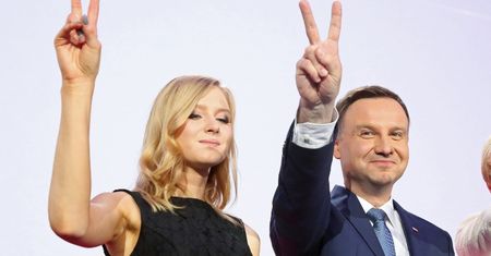 Kinga Duda wynajęła mieszkanie w Warszawie. "Przyszła z dwoma OCHRONIARZAMI"