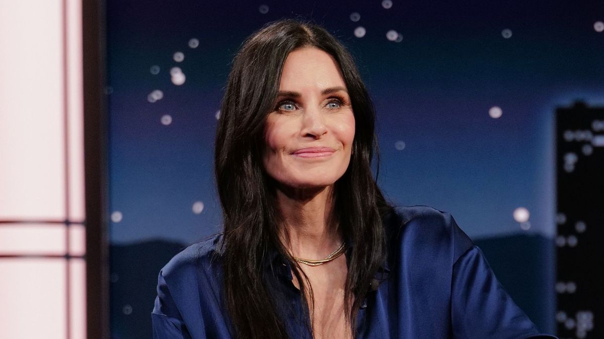 Tak Courtney Cox dba o figurę