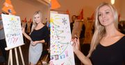 Joanna Krupa maluje choinkę (ZDJĘCIA)