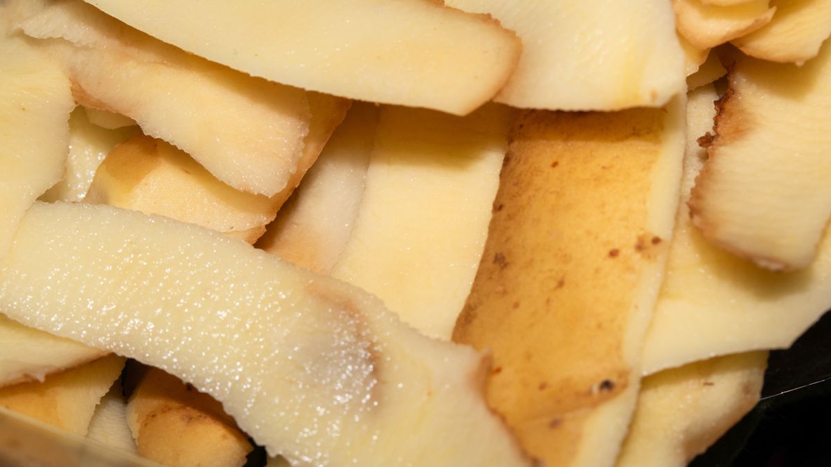 Obierki z ziemniaków mają wiele właściwości odżywczych