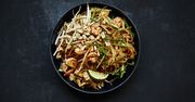 Pad thai z tofu i krewetkami