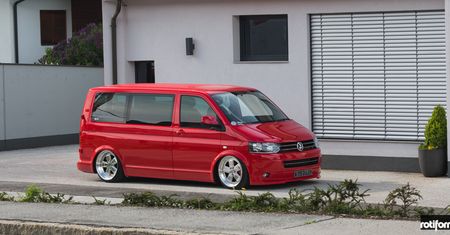 Nietuzinkowe Volkswageny na felgach Rotiform Wheels