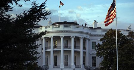 Insider trading w USA. Biały Dom ostrzega pracowników