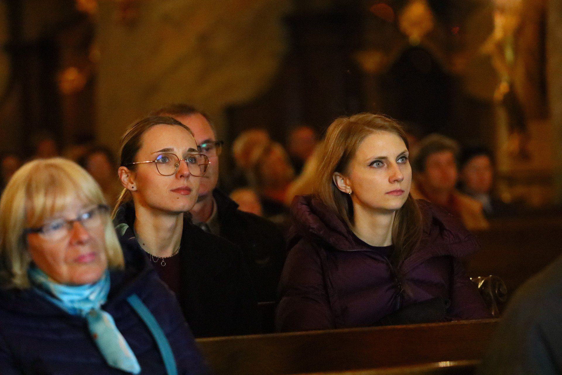 Uczestnicy w skupieniu słuchali każdego dźwięku