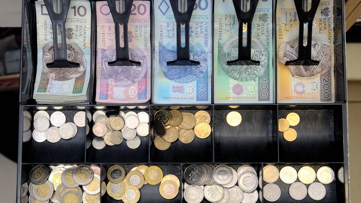 szuflada, kasa, sklep, banknoty, monety, kasa fiskalna