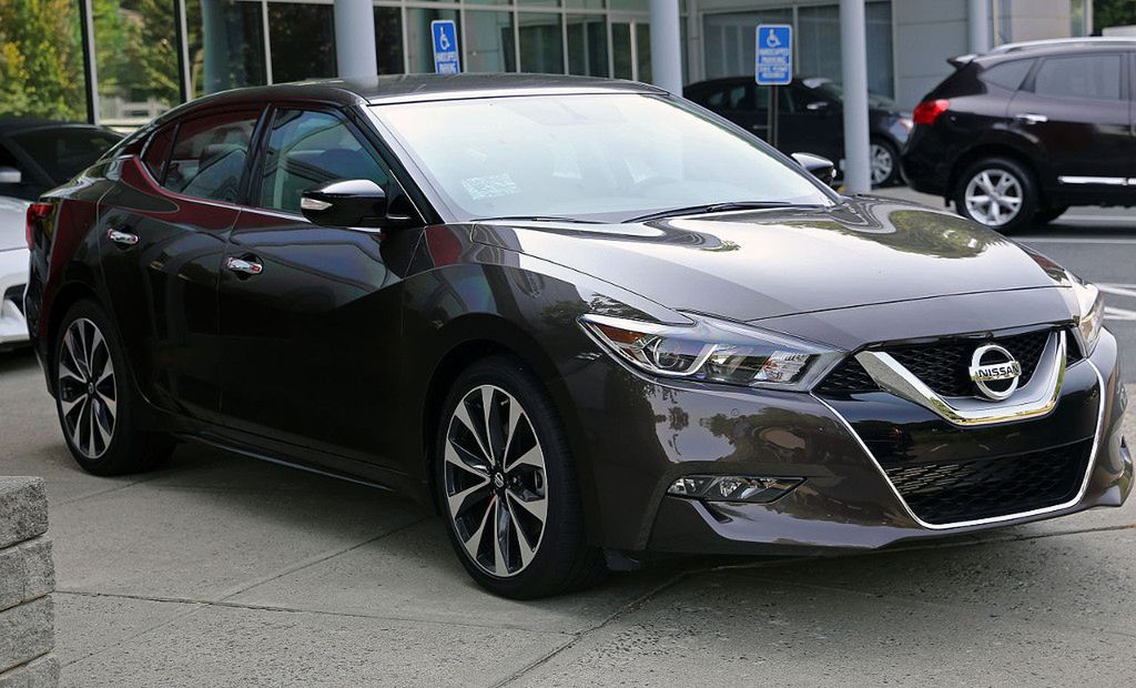 Nissan Maxima 2