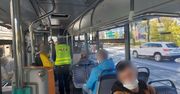 Nowe obostrzenia jednak bez ograniczeń w transporcie zbiorowym. Rząd zmienił plan