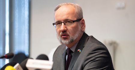 "Pierwsze takie święta". Niedzielski składa wielkanocne życzenia Polakom