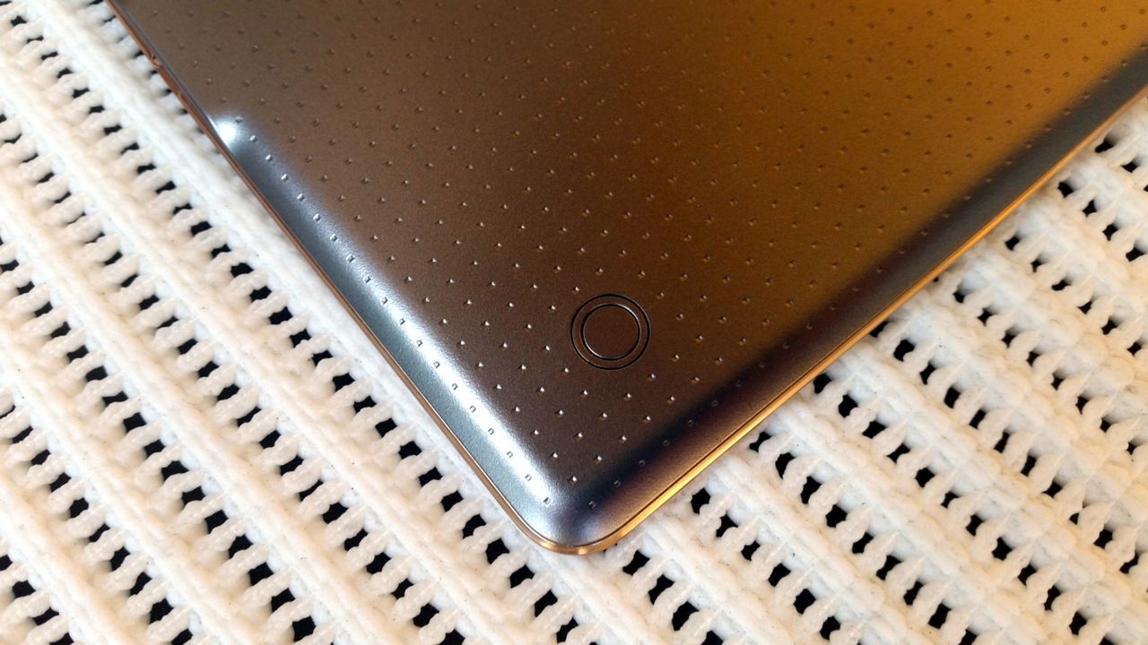 Samsung Galaxy Tab S 10.5 - wygląd, wykonanie i etui Book Cover 4