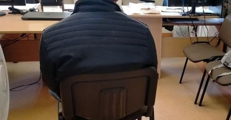 Ostrowieccy policjanci zatrzymali dwóch mężczyzn. Nie unikną odpowiedzialności karnej