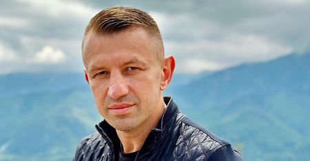 Legendarny trener krytykuje Adamka. "Nie powinien wchodzić do klatki"