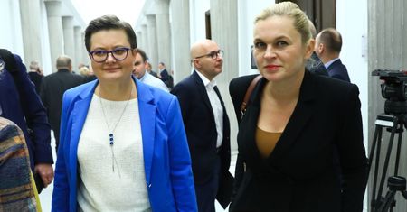 "Topnieje liczba chętnych". Plany ws. lekcji religii