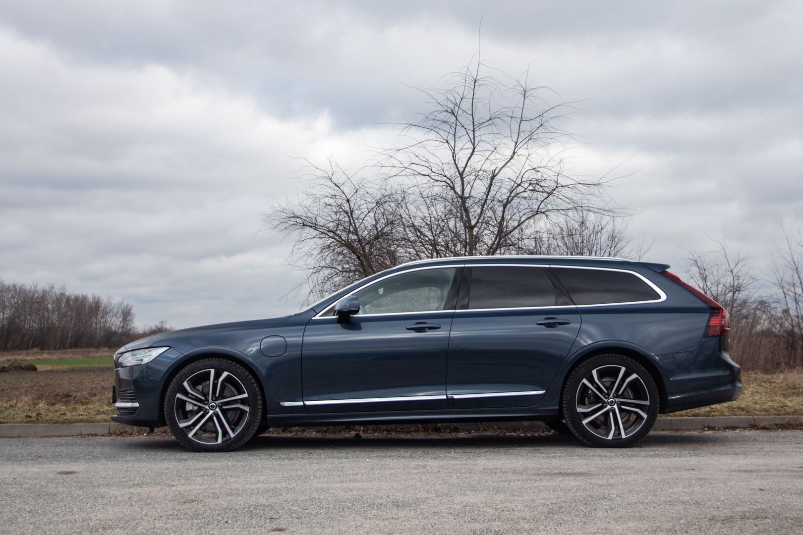 Volvo V90 T8
