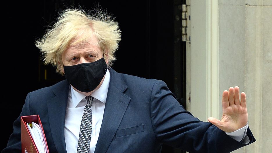 Johnson: za kilka dni będę mógł pójść do fryzjera.