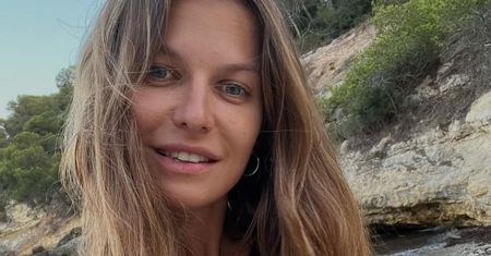 Anna Lewandowska włożyła bomberkę. To model kurtki, w której przechodzisz całe lato