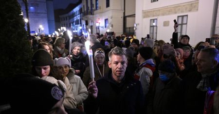 Dziesiątki tysięcy osób przeciw Orbanowi. Reagują na skandal