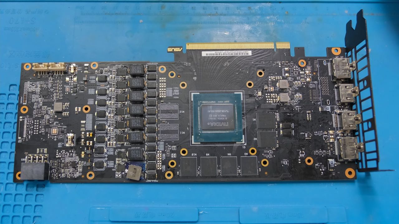 Zmodyfikowany GeForce RTX 2060 12 GB
