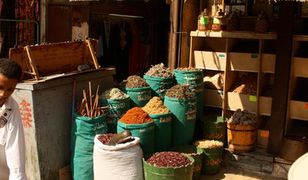 Kryzys walutowy w Egipcie. Ludzie nie kupują leków, stać ich tylko na zioła