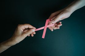 Właściwa komunikacja z lekarzem onkologiem - o co pacjentka z zaawansowanym rakiem piersi powinna zapytać specjalistę?