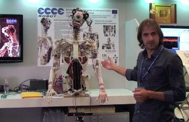 Niezwykle dokładny anatomicznie robot [wideo]