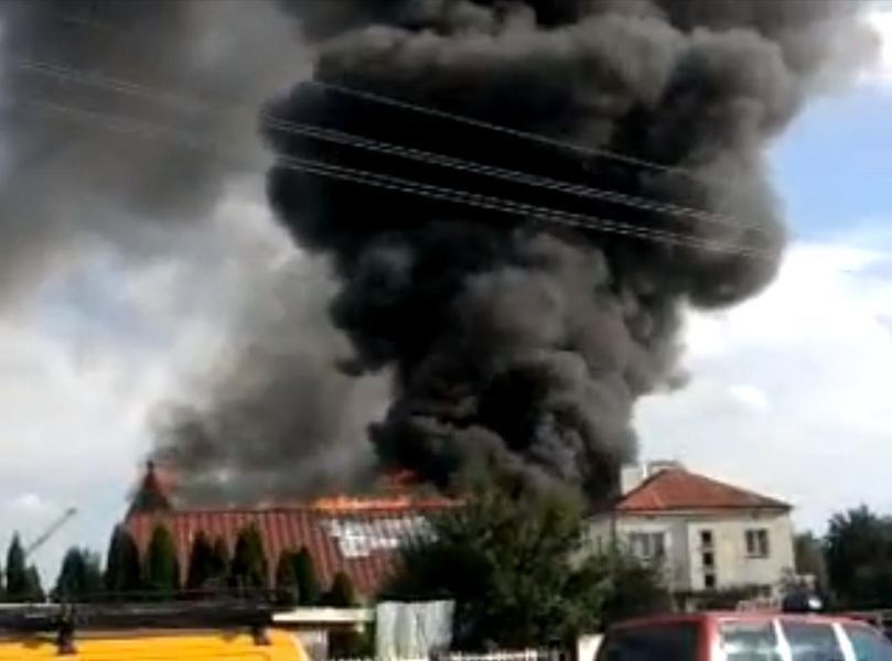 Wielki pożar w Nadarzynie! (wideo)