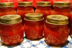 Pomidory w słoikach na zimę. Sprawdzone przepisy na przetwory z pomidorów
