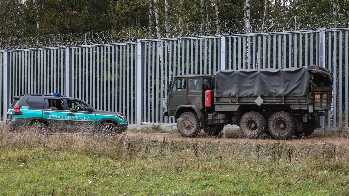 Prokuratura Rejonowa w Siedlcach wszczęła śledztwo w sprawie przekroczenia uprawnień i niedopełnienia obowiązków przez funkcjonariuszy Straży Granicznej, policji i innych służb przy granicy polsko-białoruskiej