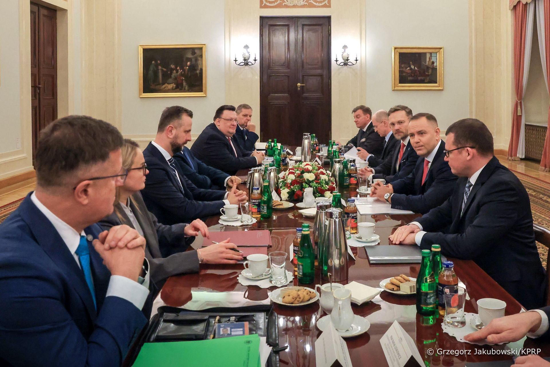 Pilne spotkanie w Pałacu Prezydenckim. "Prezydent otrzymał raporty"