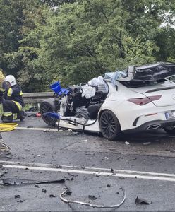 20-latek uwięziony w aucie. Śmigłowiec LPR w akcji