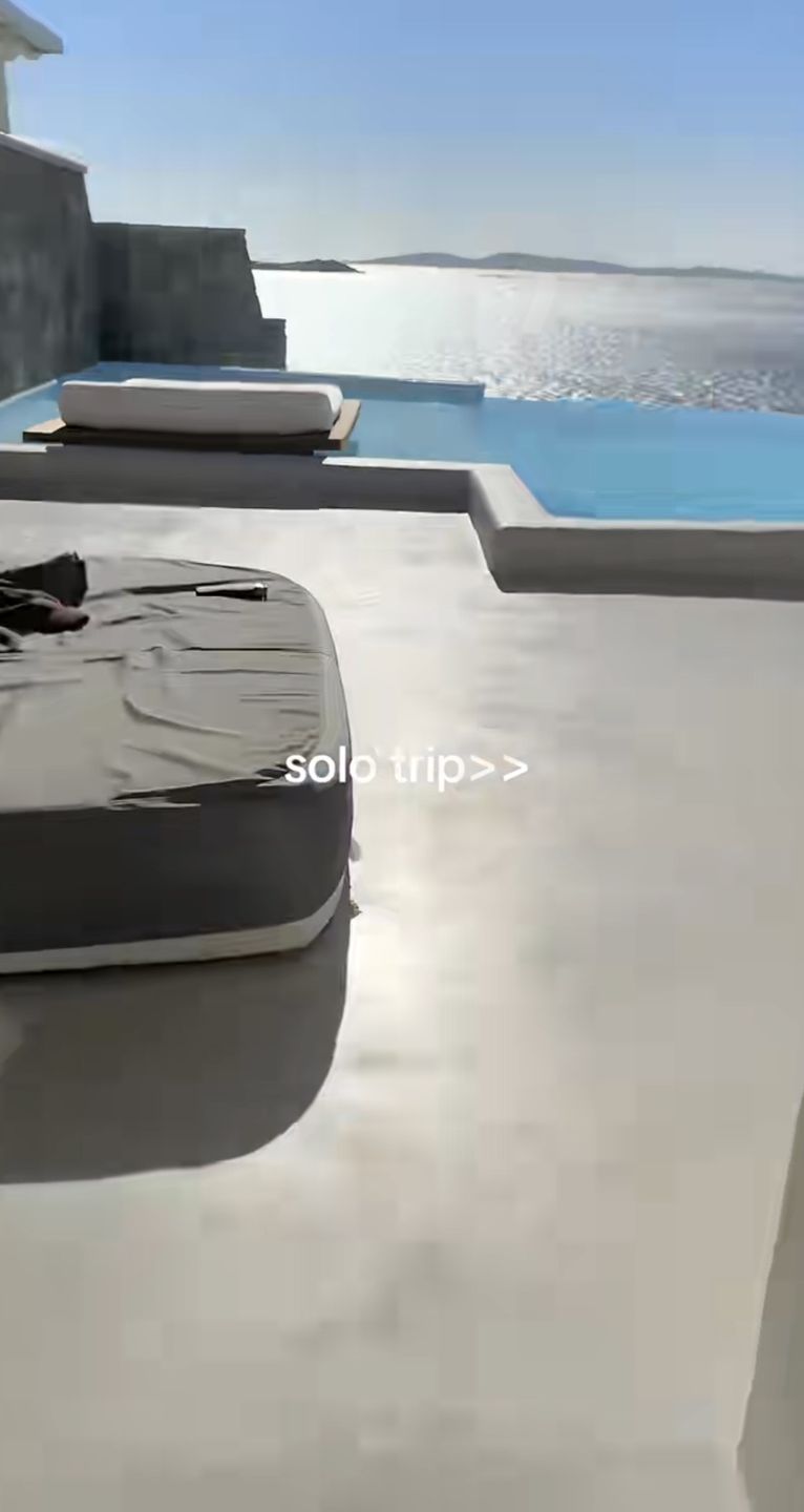 Julia Wieniawa dokumentuje "solo trip"