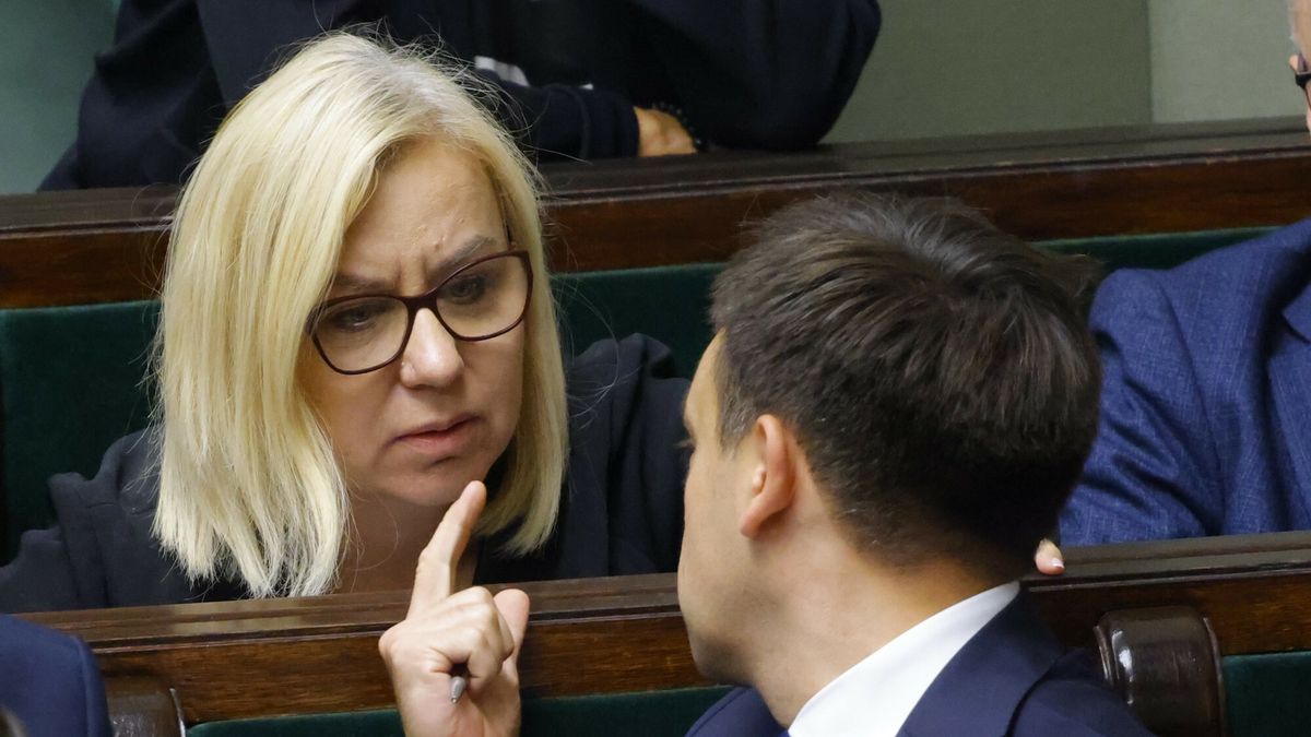 Na zdjęciu minister klimatu Paulina Henning-Kloska i minister finansów Andrzej Domański