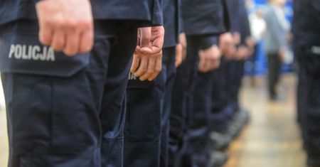 Zaskakujący zwrot po oskarżeniu policjanta. Wiemy, co dalej ze śledztwem
