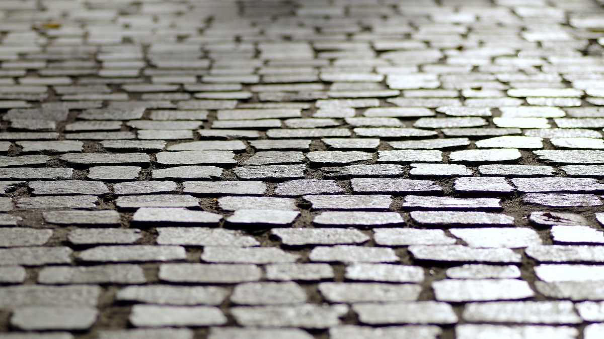  IMGW ostrzega. Na chodnikach pojawi się szadź