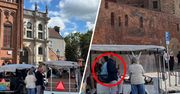 "Alkomeleksy" zalewają Gdańsk. "Piwo bez limitu" i pijani turyści w centrum