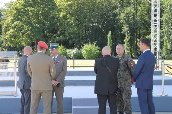 Ponad tysiąc żołnierzy, 60 samolotów i oddziały wojsk NATO. Utrudnienia na warszawskich drogach