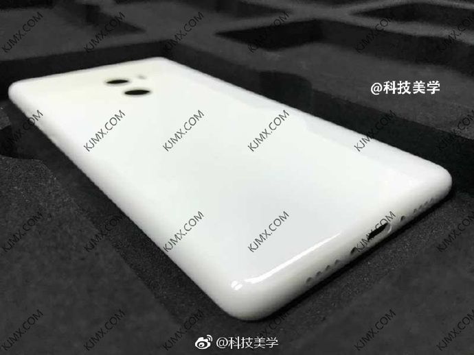 #wSkrócie: Alcatel A7 wycieka, Xiaomi Mi MIX 2 na zdjęciu oraz Samsung Gear Sport 4