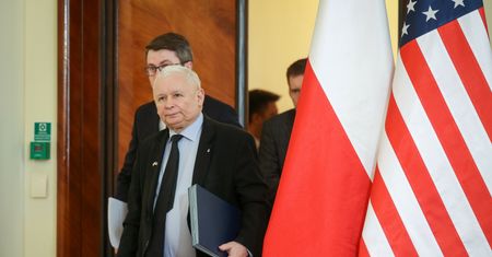 Kaczyński mówi o broni atomowej z USA w Polsce. Szef BBN: rozmawiamy o wszystkich opcjach