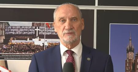 Szybka reakcja Macierewicza. Tak odpowiedział na raport MON